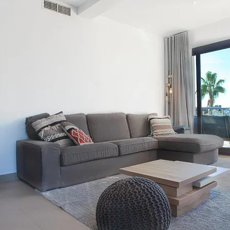 In Spain Near & Private Pool Vila Marbella